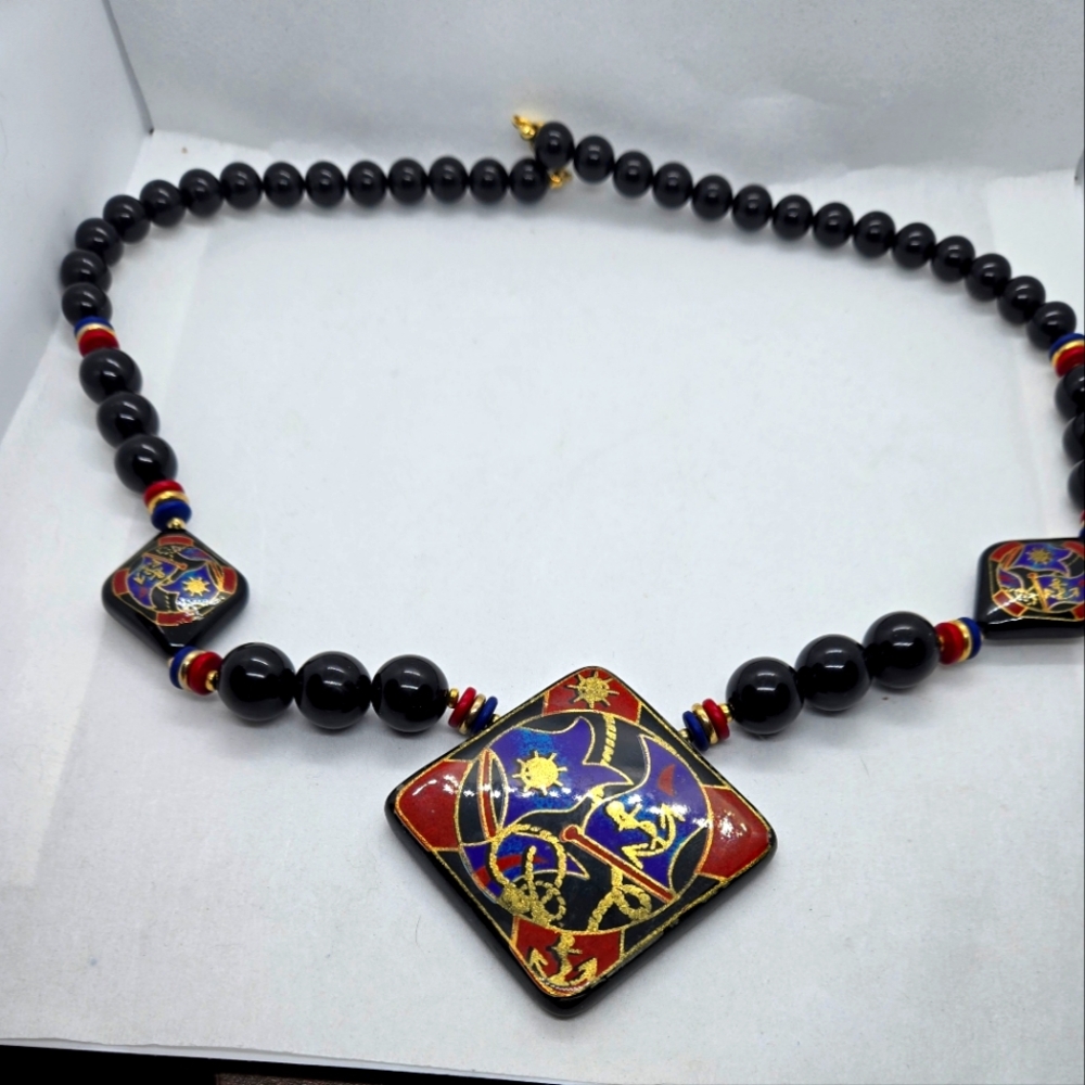 Vintage Japan Gold Tone Metal Lacquer Black Lucite Necklace